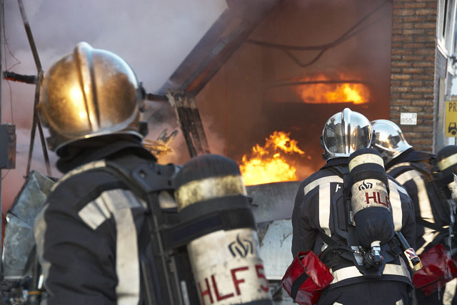 2012/41/GB 20120206 007 Binnenbrand loods Schipholweg.jpg